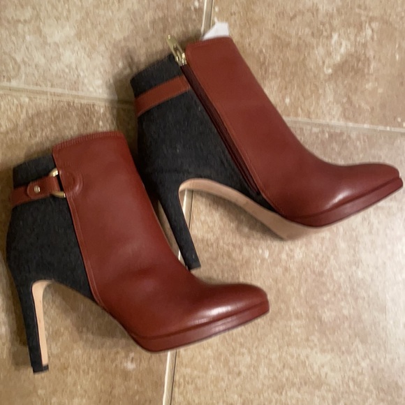Antonio Melani gray/brown ankle boots - Picture 4 of 4